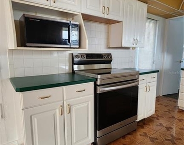 17653 Broad Street - Photo Thumbnail 7