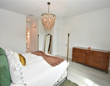 114 Del Palma Drive - Photo Thumbnail 22