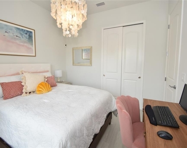 114 Del Palma Drive - Photo Thumbnail 30