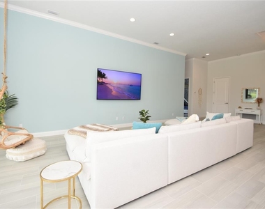 114 Del Palma Drive - Photo Thumbnail 13