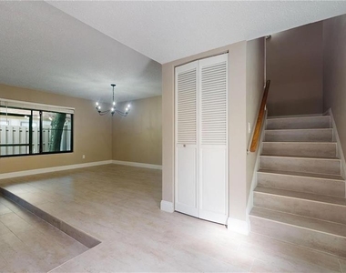 202 Pine Cone Trail - Photo Thumbnail 15