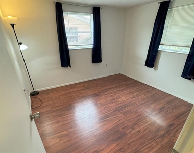 7410 Castanea Drive - Photo Thumbnail 9
