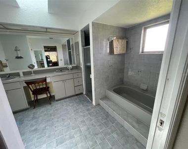 1091 Venture Court - Photo Thumbnail 6
