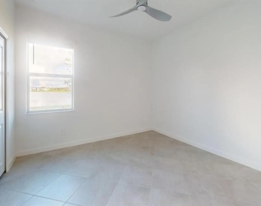 8535 Saint Kitts Circle - Photo Thumbnail 12