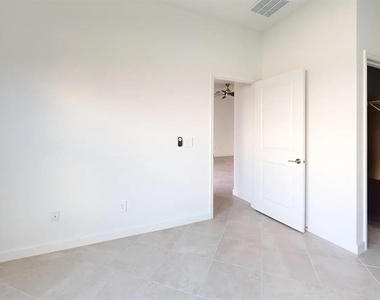 8535 Saint Kitts Circle - Photo Thumbnail 3