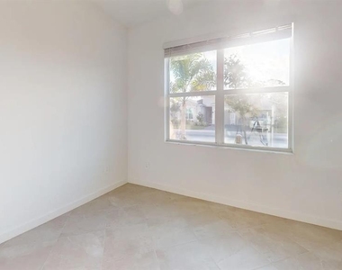 8535 Saint Kitts Circle - Photo Thumbnail 2