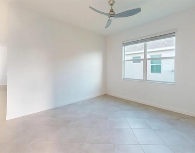 8535 Saint Kitts Circle - Photo Thumbnail 10