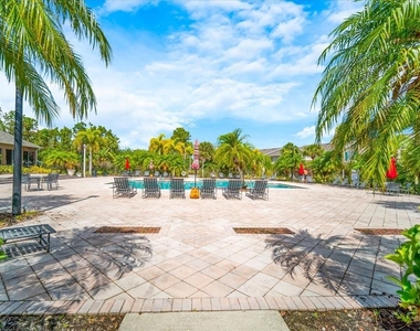 8933 Manor Loop - Photo Thumbnail 31