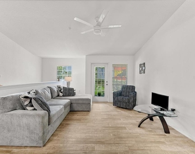 8933 Manor Loop - Photo Thumbnail 2