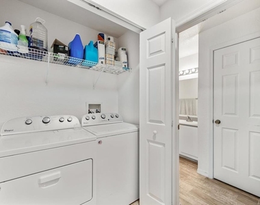 8933 Manor Loop - Photo Thumbnail 20