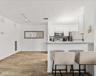 8933 Manor Loop - Photo Thumbnail 15