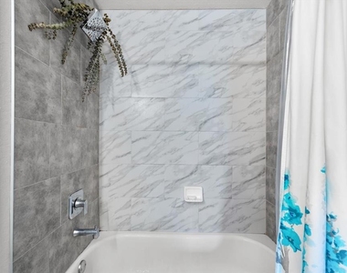 8933 Manor Loop - Photo Thumbnail 9