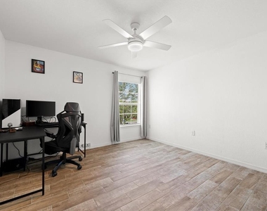 8933 Manor Loop - Photo Thumbnail 22