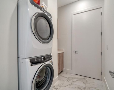 33 S Palm Avenue - Photo Thumbnail 31