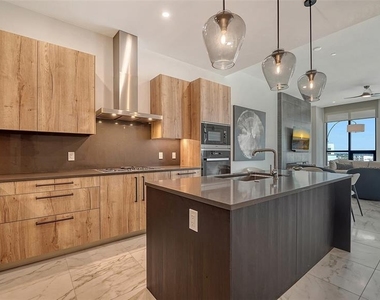 33 S Palm Avenue - Photo Thumbnail 10