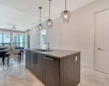 33 S Palm Avenue - Photo Thumbnail 7