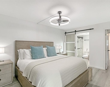 6750 Gulf Of Mexico Drive - Photo Thumbnail 10