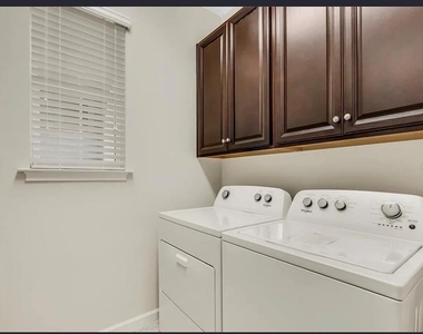11780 Tapestry Lane - Photo Thumbnail 27