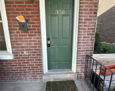 350 Dupont Street - Photo Thumbnail 10