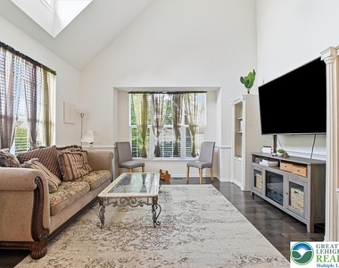 1762 Big Ridge Drive - Photo Thumbnail 12