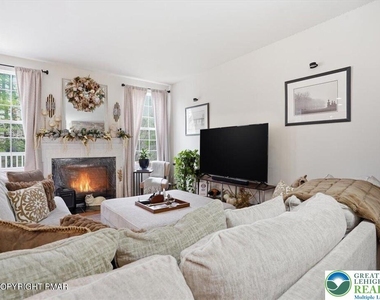 1745 Big Ridge Drive - Photo Thumbnail 4