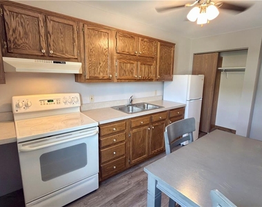 1145 7th Street - Photo Thumbnail 7
