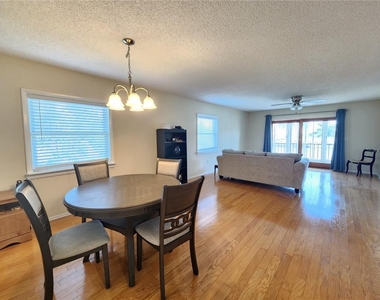1650 1st Avenue W - Photo Thumbnail 2