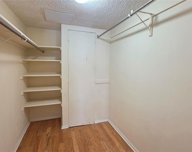 1650 1st Avenue W - Photo Thumbnail 11
