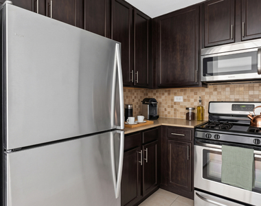 3333 Broadway - Photo Thumbnail 2