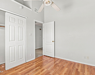 7453 Plaza Taurina Drive - Photo Thumbnail 18