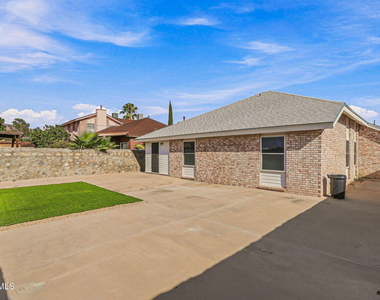 7453 Plaza Taurina Drive - Photo Thumbnail 22