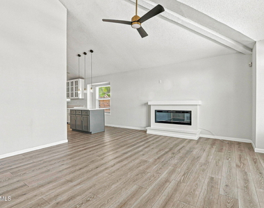 7453 Plaza Taurina Drive - Photo Thumbnail 3
