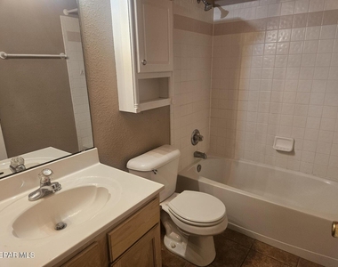1329 Desierto Rosa Place - Photo Thumbnail 15