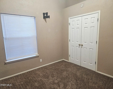 1329 Desierto Rosa Place - Photo Thumbnail 18
