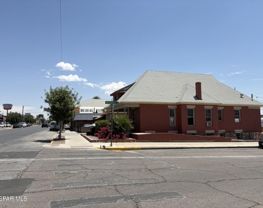 1800 Montana Avenue - Photo Thumbnail 5