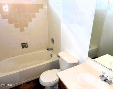 7205 Night Hawk Drive - Photo Thumbnail 20