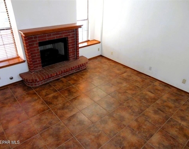 7205 Night Hawk Drive - Photo Thumbnail 1