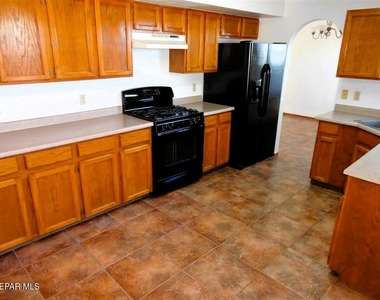 7205 Night Hawk Drive - Photo Thumbnail 10