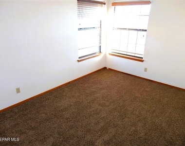 7205 Night Hawk Drive - Photo Thumbnail 17
