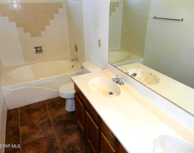 7205 Night Hawk Drive - Photo Thumbnail 19