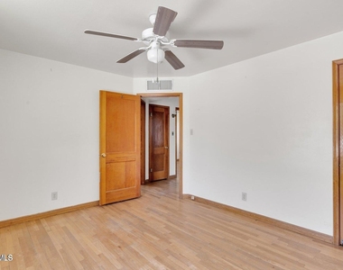 5608 Pollard Street - Photo Thumbnail 8