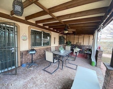 10473 Valle Del Mar Drive - Photo Thumbnail 7