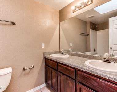 3289 Emerald Point Drive - Photo Thumbnail 19