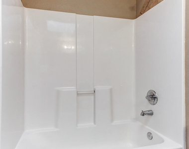 3289 Emerald Point Drive - Photo Thumbnail 20