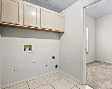 1315 Olga Mapula Drive - Photo Thumbnail 7
