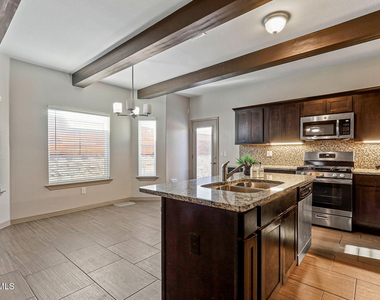 3635 Morgan Bay Street - Photo Thumbnail 2