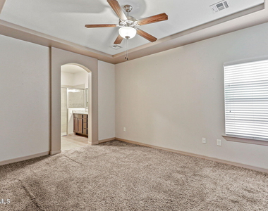 3635 Morgan Bay Street - Photo Thumbnail 14