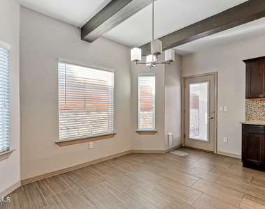 3635 Morgan Bay Street - Photo Thumbnail 8