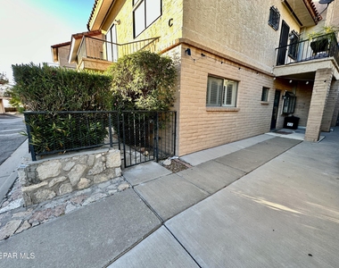 4614 N Stanton Street - Photo Thumbnail 22