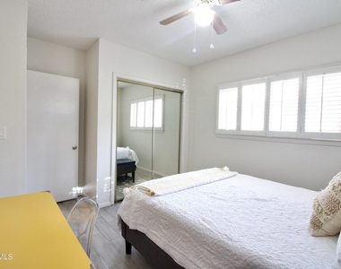 4614 N Stanton Street - Photo Thumbnail 19